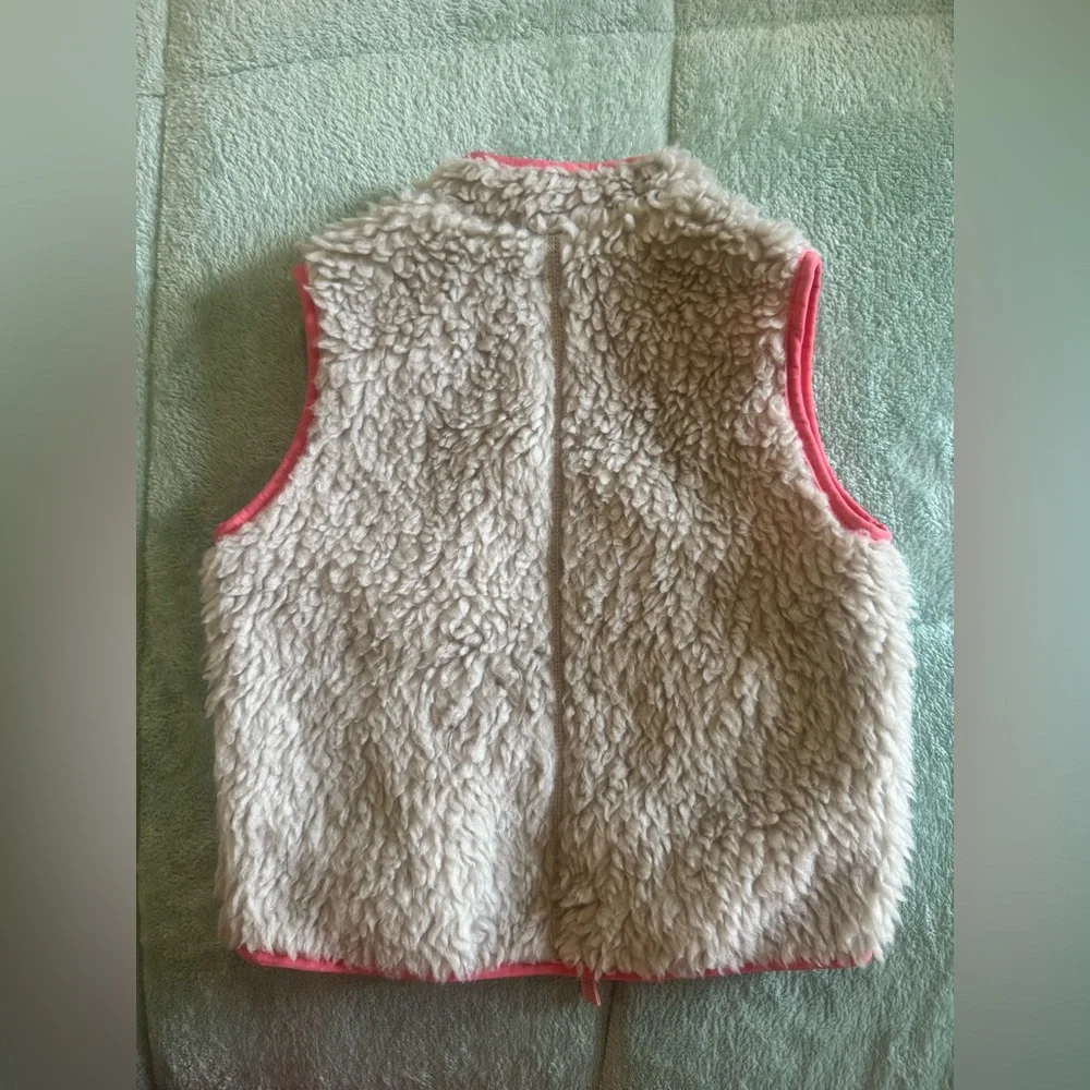 Patagonia Cream and Pink Fleece Vest - Picture 9 of 11
